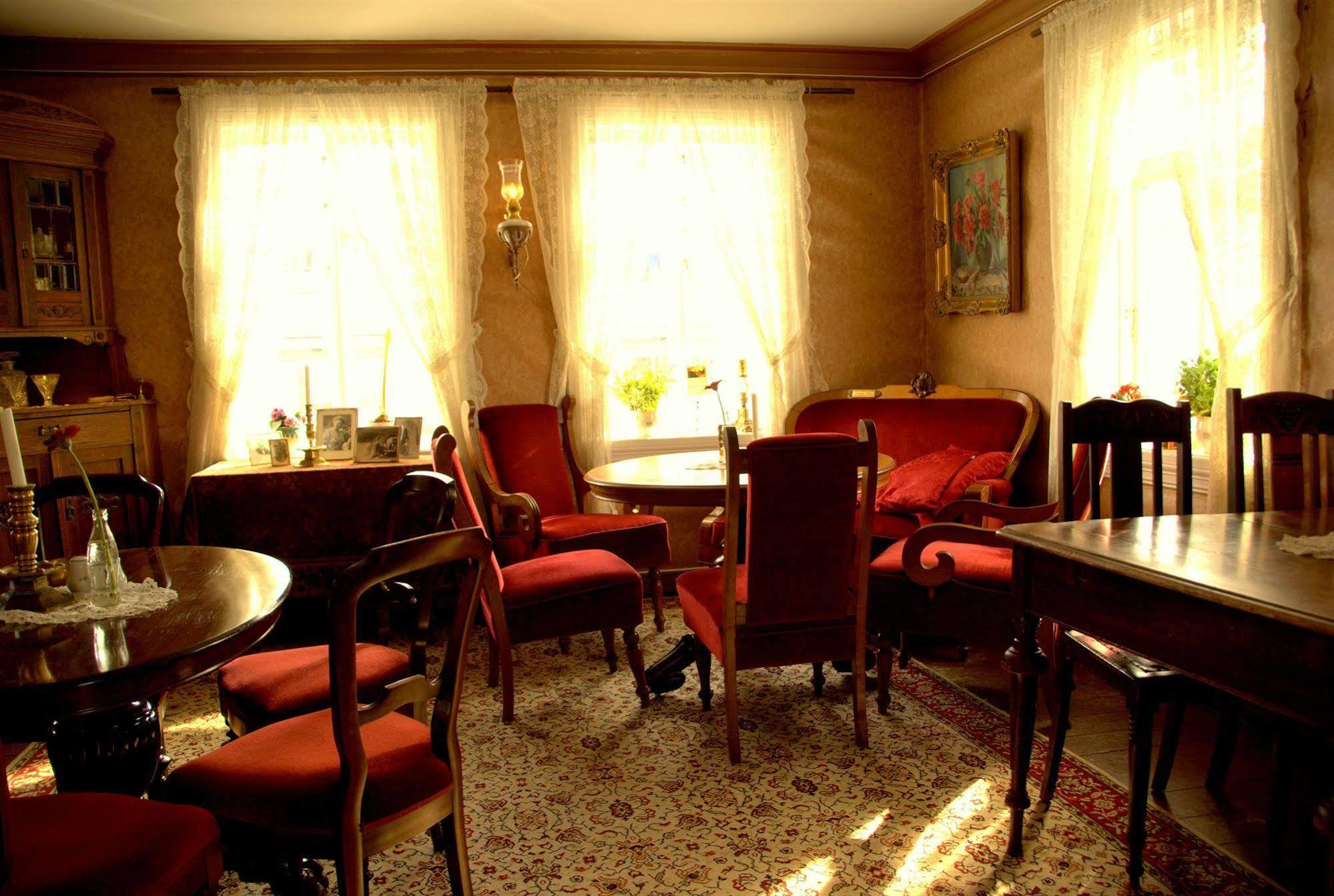 Paulsens Hotel Lyngdal Kültér fotó